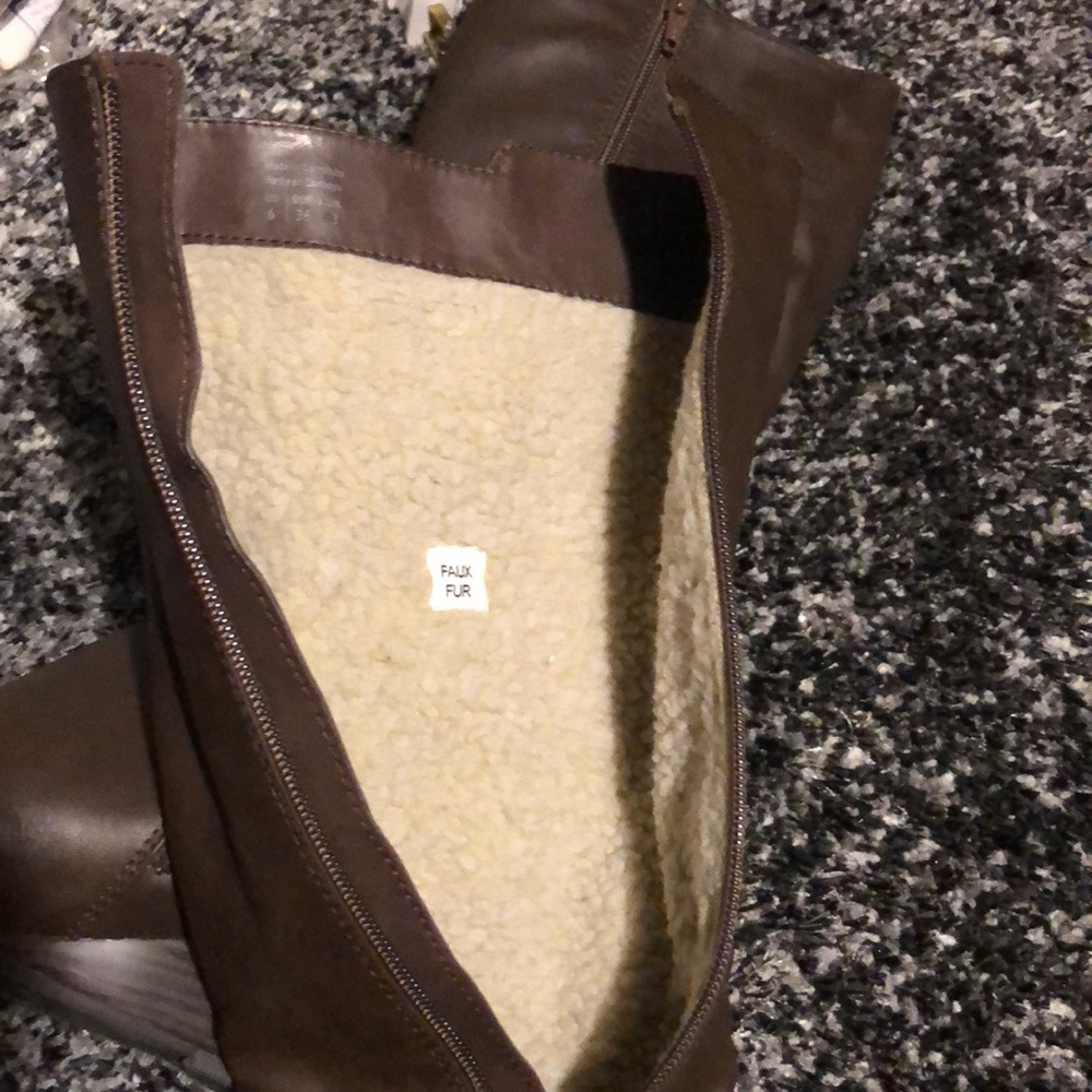 Boots - Picture 3 of 3